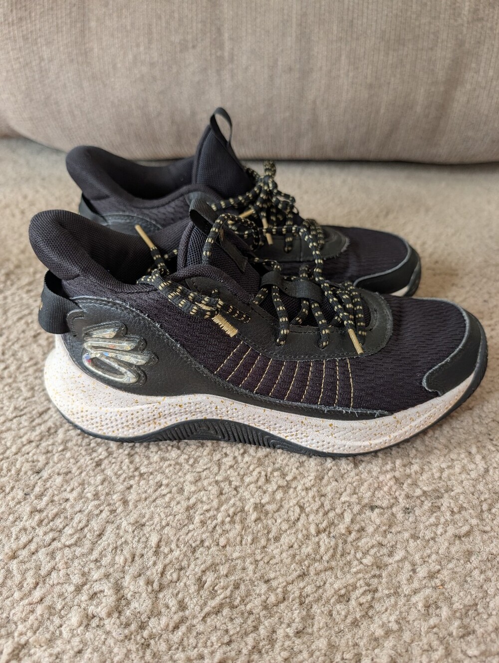 Under Armour Curry 3Z7 Basketball Shoes